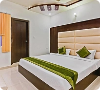 Golden Tulip Hotel, Kisan Range. Keywords: 4-star hotel, long stay.
